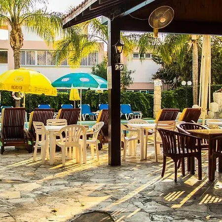 Apart-hotel Estella Limassol